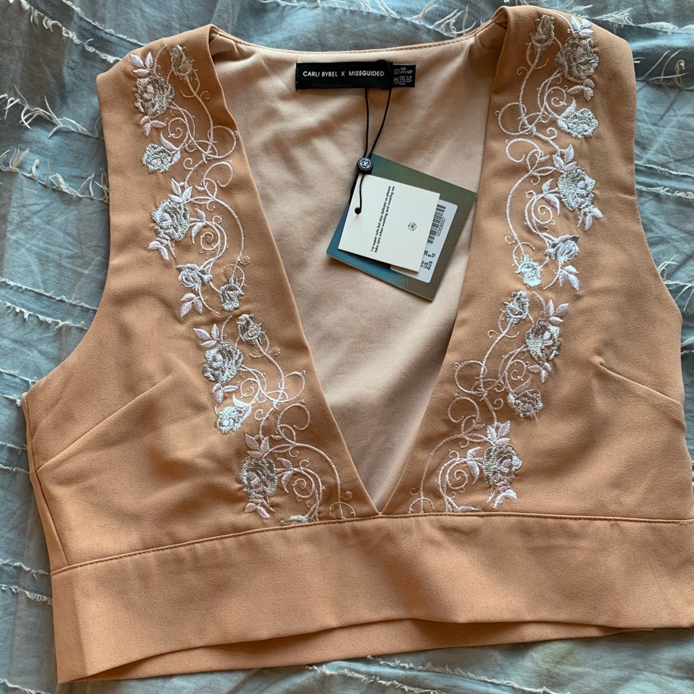 Missguided Peach Embroidered V-Neck Crop Top